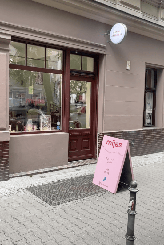 You're invited: Zodíaco para Brujxs Puzzle launch party at Mijas!
